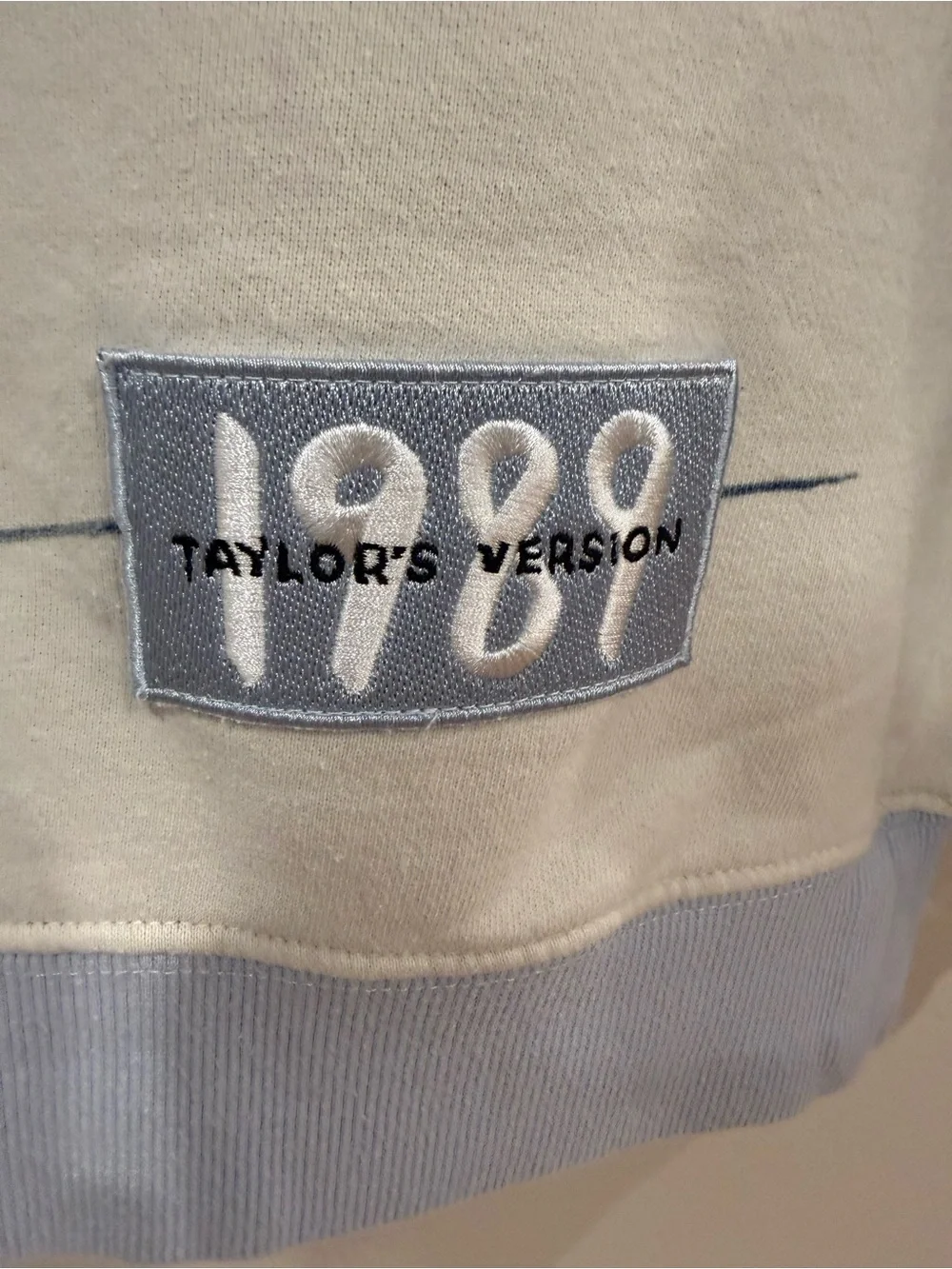 Official Taylor Swift 1989 Taylor's Version Seagull Crewneck XS